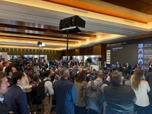 Audiencia asistiendo a conferencia tecnológica en el DCD>Connect Madrid 2025